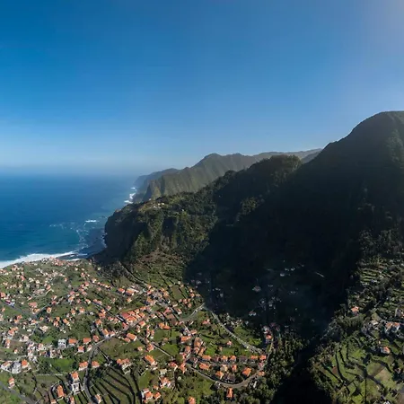 Casa Do Terreiro By An Island