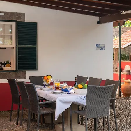 Casa Do Terreiro By An Island